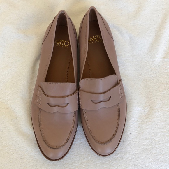 Franco Sarto Shoes - SALE ⭐️⭐️light rose loafers. NWOT